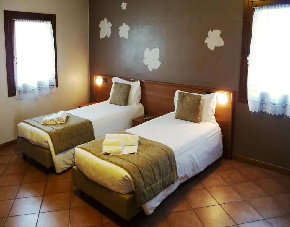 *** Bed & Breakfast Locanda Ai Archi Di Andreola Monica Farra di Soligo Italy